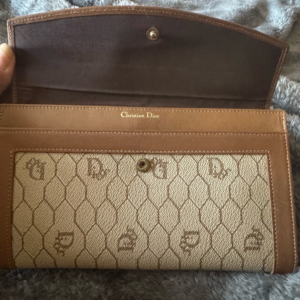 Christian Dior Honeycomb Wallet Like New - Picture 2 of 10